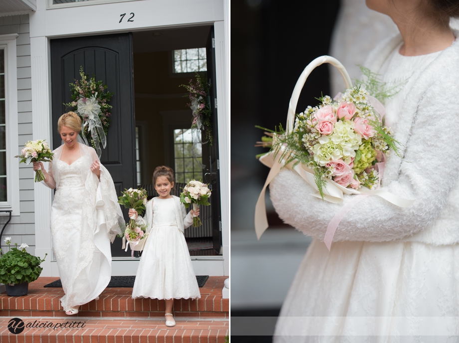 Cape_Cod_Bride_With_Flowergirl