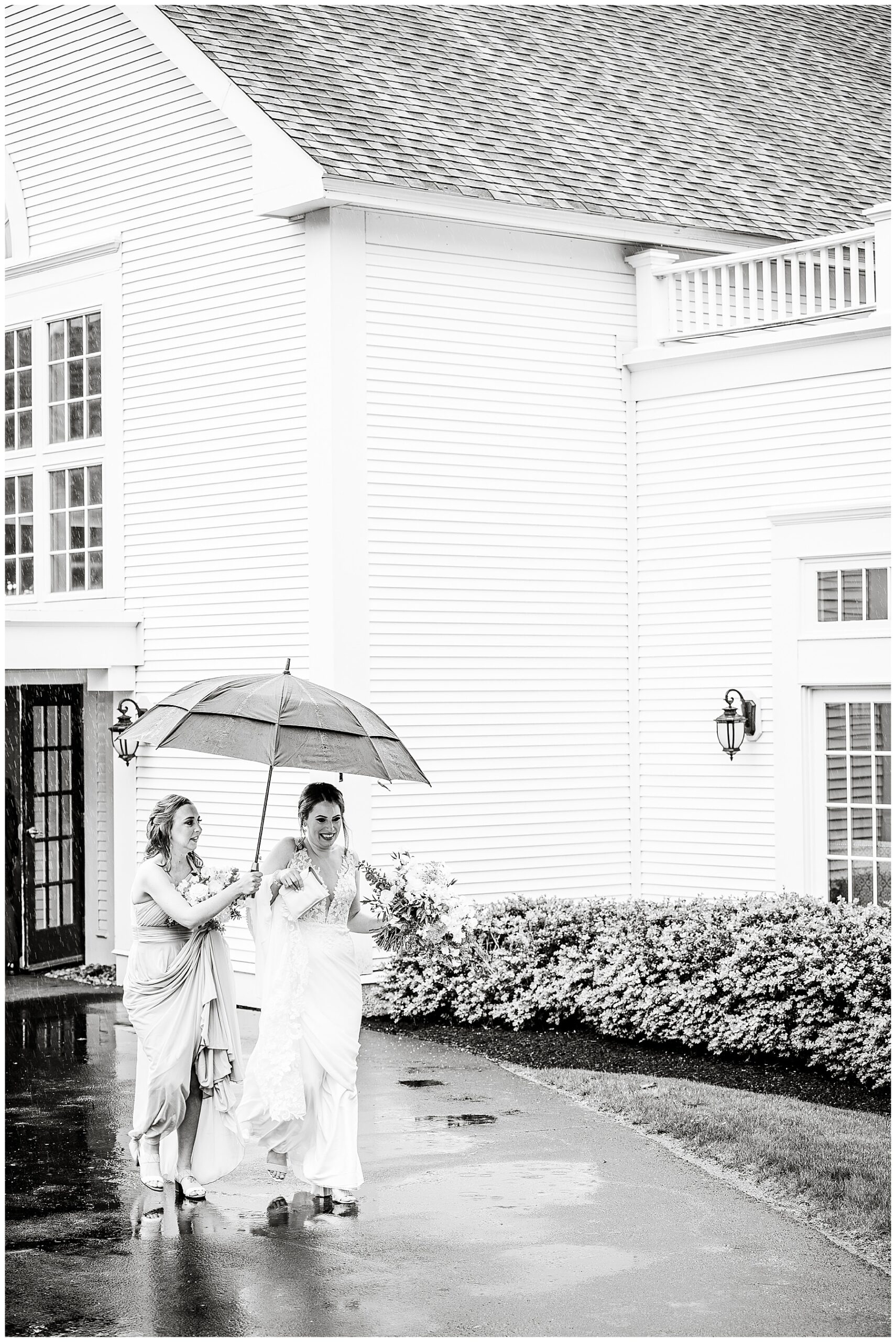 Bride running in the rain at The Chocksett Inn 