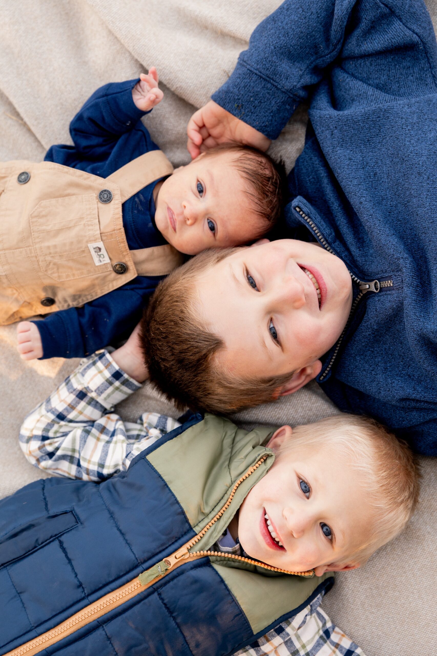 Massachusetts fall family portraits 